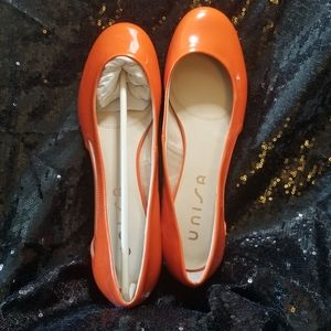 UNISA comfy orange patent flat with cute side cutout